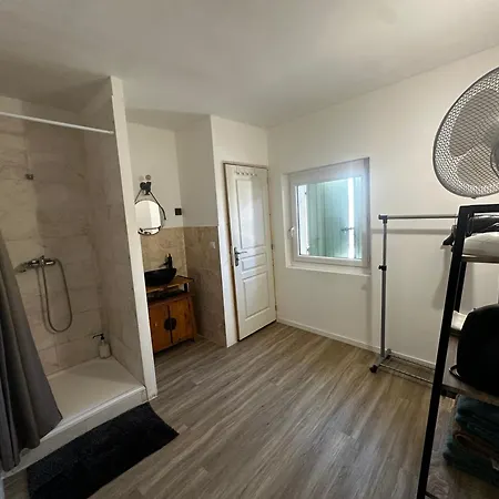 Loft Chaleureux Et Confortable Style Industriel Apartment Bouillargues