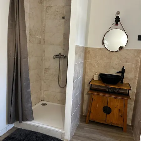 Apartment Loft Chaleureux Et Confortable Style Industriel Bouillargues